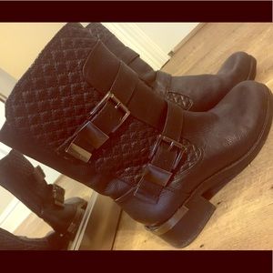 VINCE CAMUTO Combat Boots